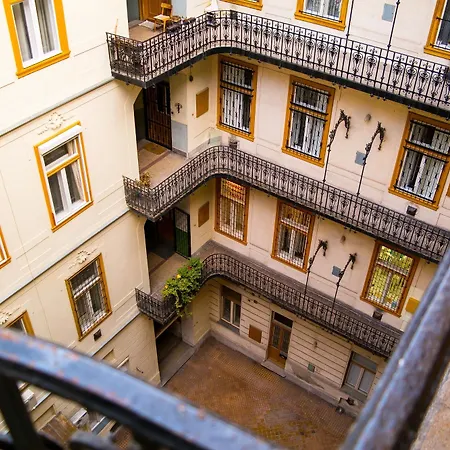 Opera Minihotel 2* Budapest
